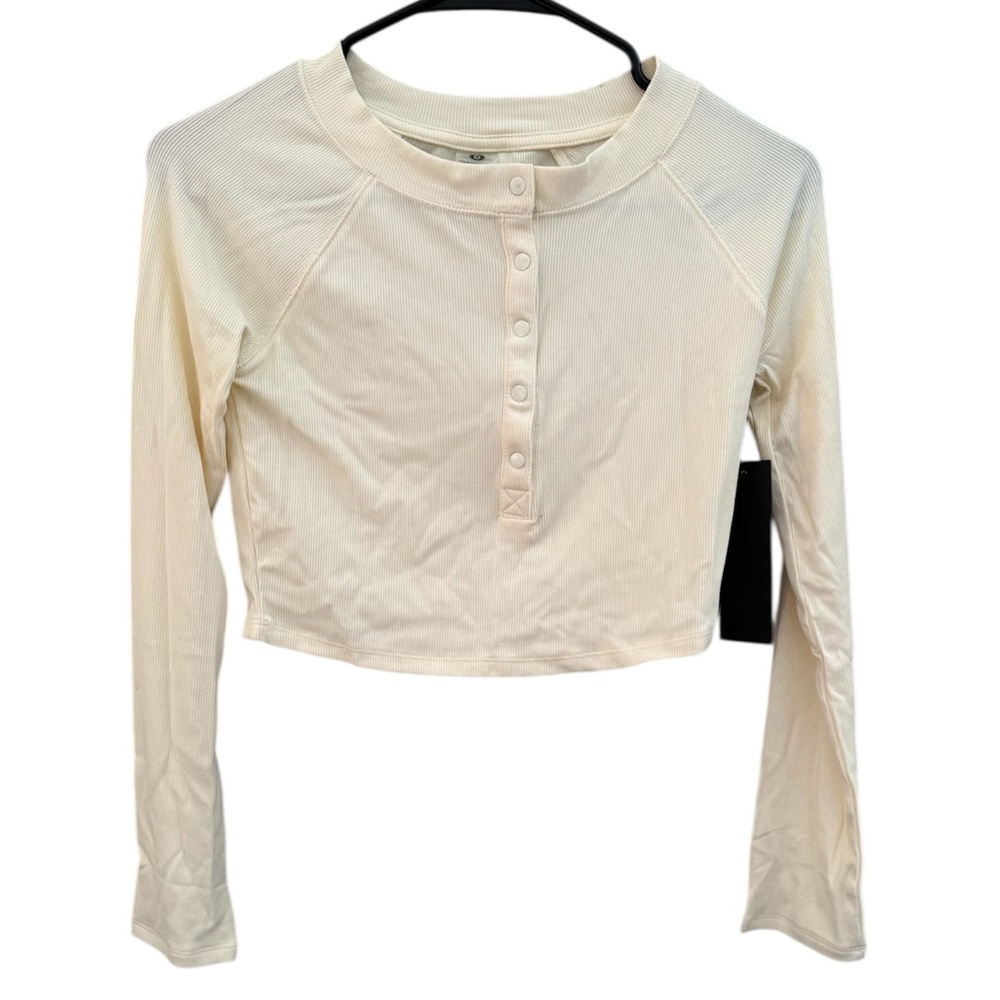 Mono B Cream Ribbed Cropped Henley Top – Size Medium – NEW